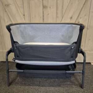 Maxi-Cosi Iora co-sleeper opengeklapt