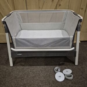 Neobaby Lunah co-sleeper opengeklapt