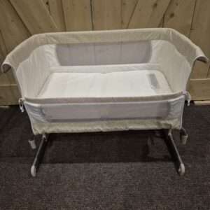 Safety-first co-sleeper opengeklapt